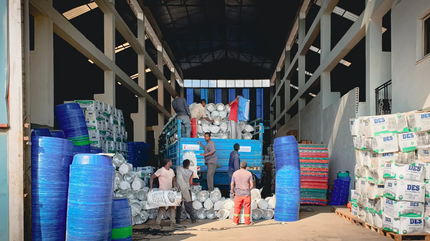CH1751967-Save-the-Children-deliver-food-and-other-essential-items-in-Tigray-Ethiopia.aspx%3Fwidth%3D1200%26height%3D675%26ext%3D.jpg.webp