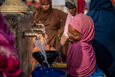 ch1696311-ladan-10-collecting-water-in-puntland-somalia.jpg