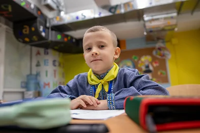 Artem heeft les in een metroschool